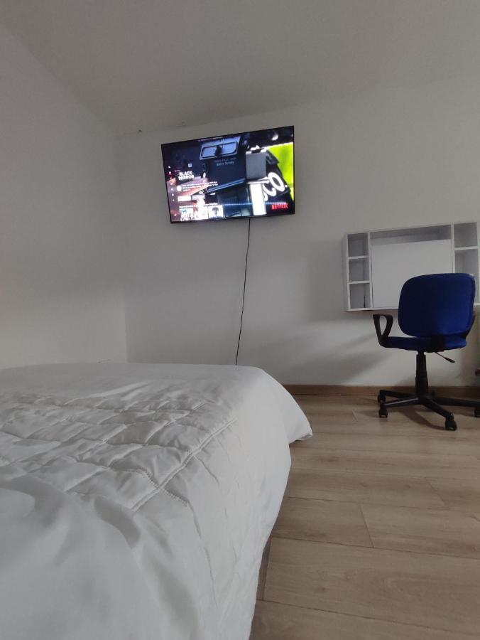 Apartamento Chambre Prive Dans Une Maison Avec Terrasse Et Jardin Salles De Bain Partagees Lila Exterior foto