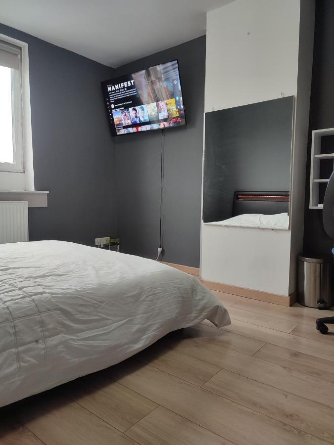 Apartamento Chambre Prive Dans Une Maison Avec Terrasse Et Jardin Salles De Bain Partagees Lila Exterior foto